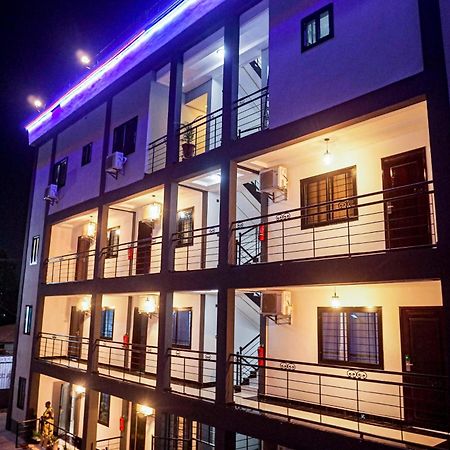 Royal Hillside Apartments And Hotels Yaounde Exterior photo