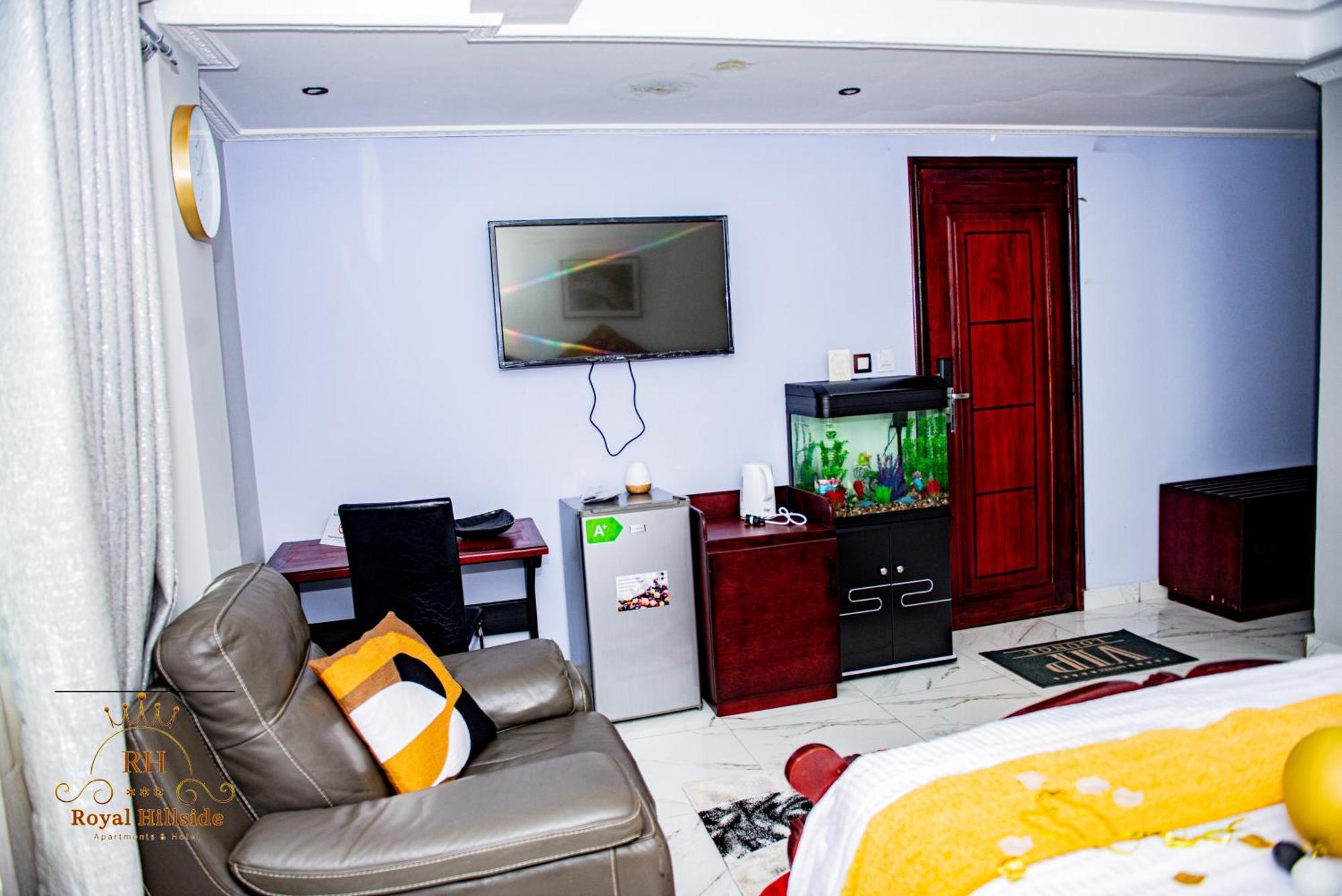 Royal Hillside Apartments And Hotels Yaounde Exterior photo