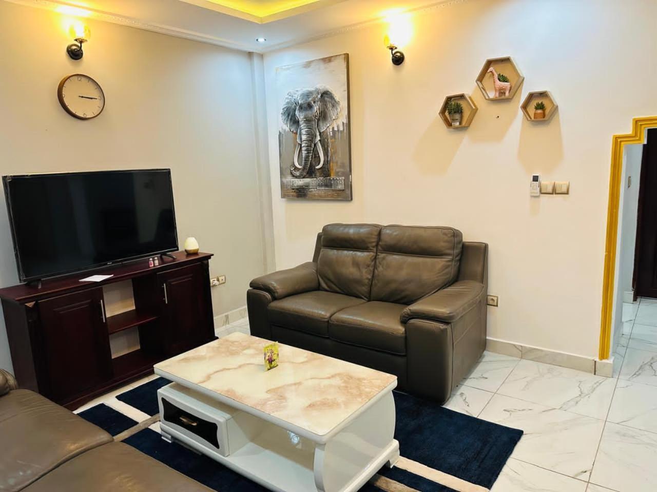 Royal Hillside Apartments And Hotels Yaounde Exterior photo