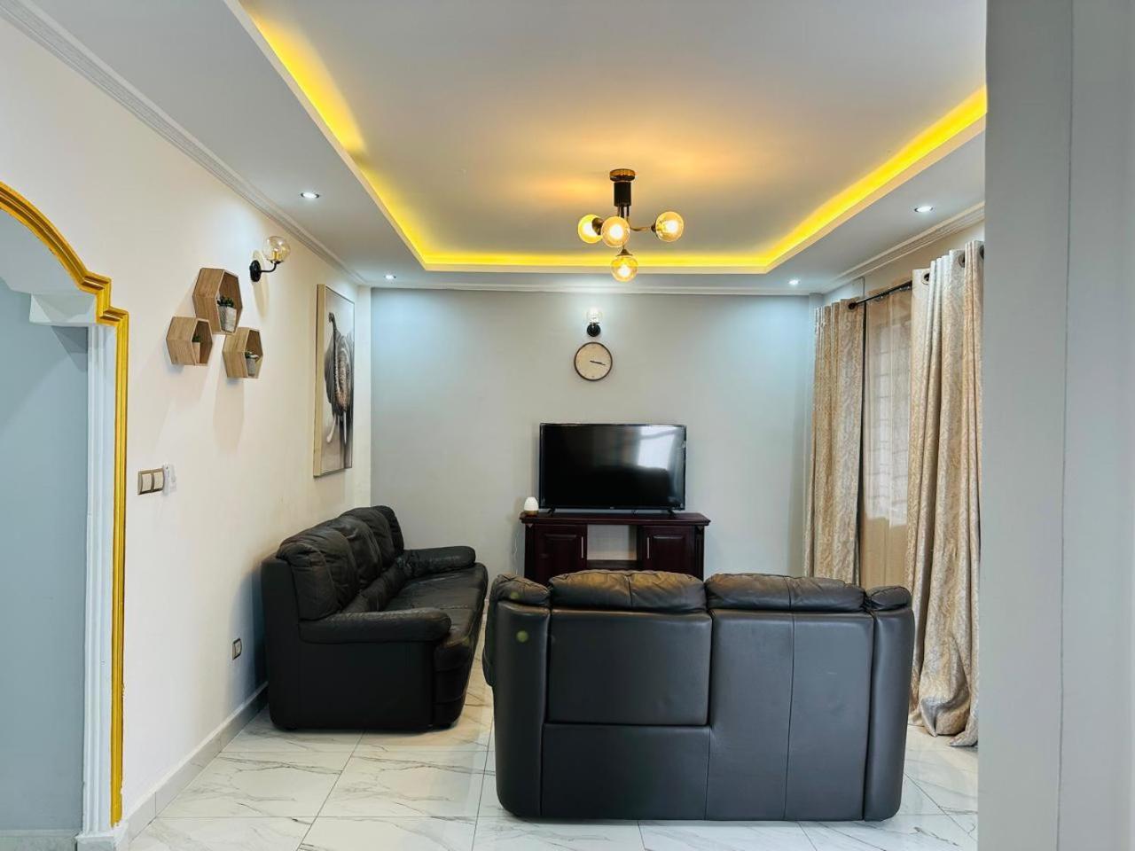 Royal Hillside Apartments And Hotels Yaounde Exterior photo