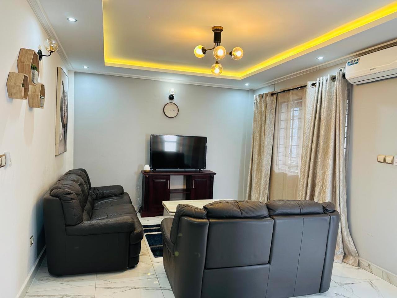 Royal Hillside Apartments And Hotels Yaounde Exterior photo